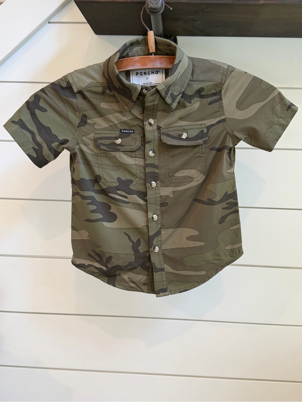 Poncho Boys' Short-Sleeve Camo Button-Down Shirt - Green